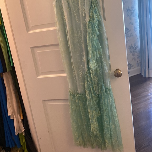 CUSTOM ONE OF A KIND FREDERICK ANDERSON GOWN - Picture 6 of 9